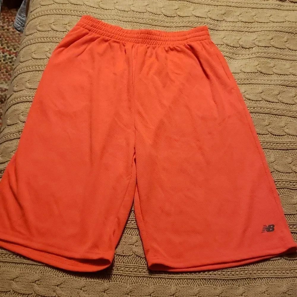 𝅺NEW Balance boys basketball shorts